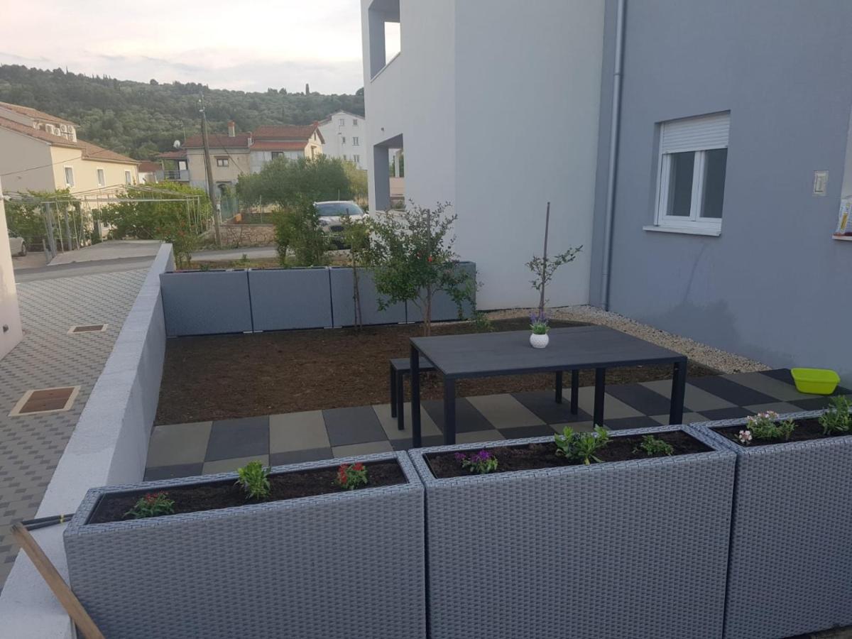 Apartments Sunrise Преко Екстер'єр фото