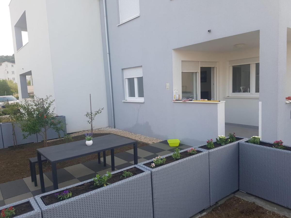 Apartments Sunrise Преко Екстер'єр фото