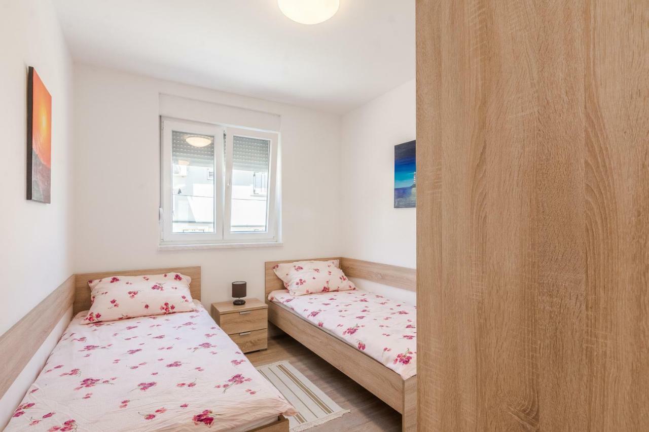 Apartments Sunrise Преко Екстер'єр фото